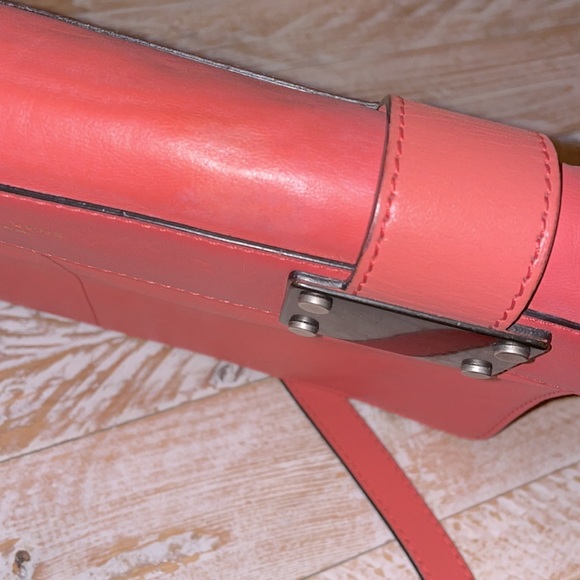 🦴Rag & Bone Large Pilot Crossbody Leather Bag 🦴 - Picture 7 of 11